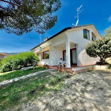 2 Semi-indipendente / Free Parking Villa