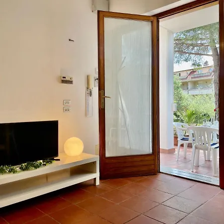 2 Semi-indipendente / Free Parking Villa *