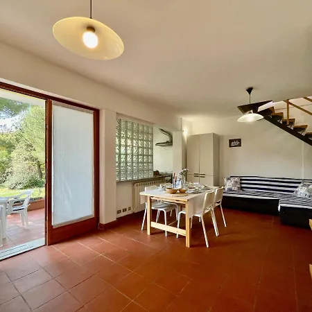 2 Semi-indipendente / Free Parking Villa *